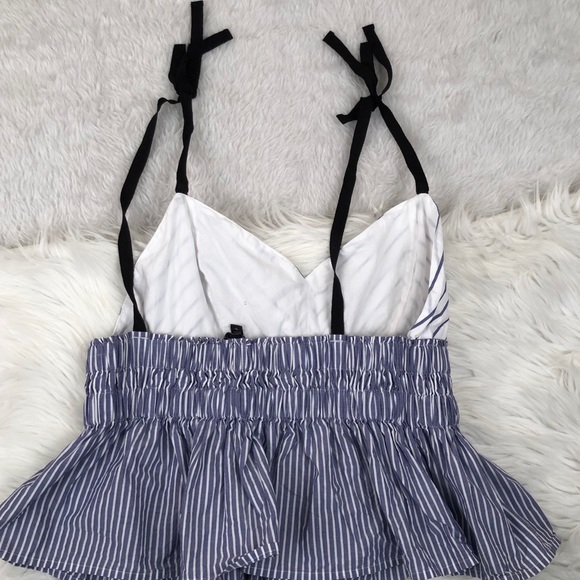 Express Ruffle striped top - Picture 7 of 8